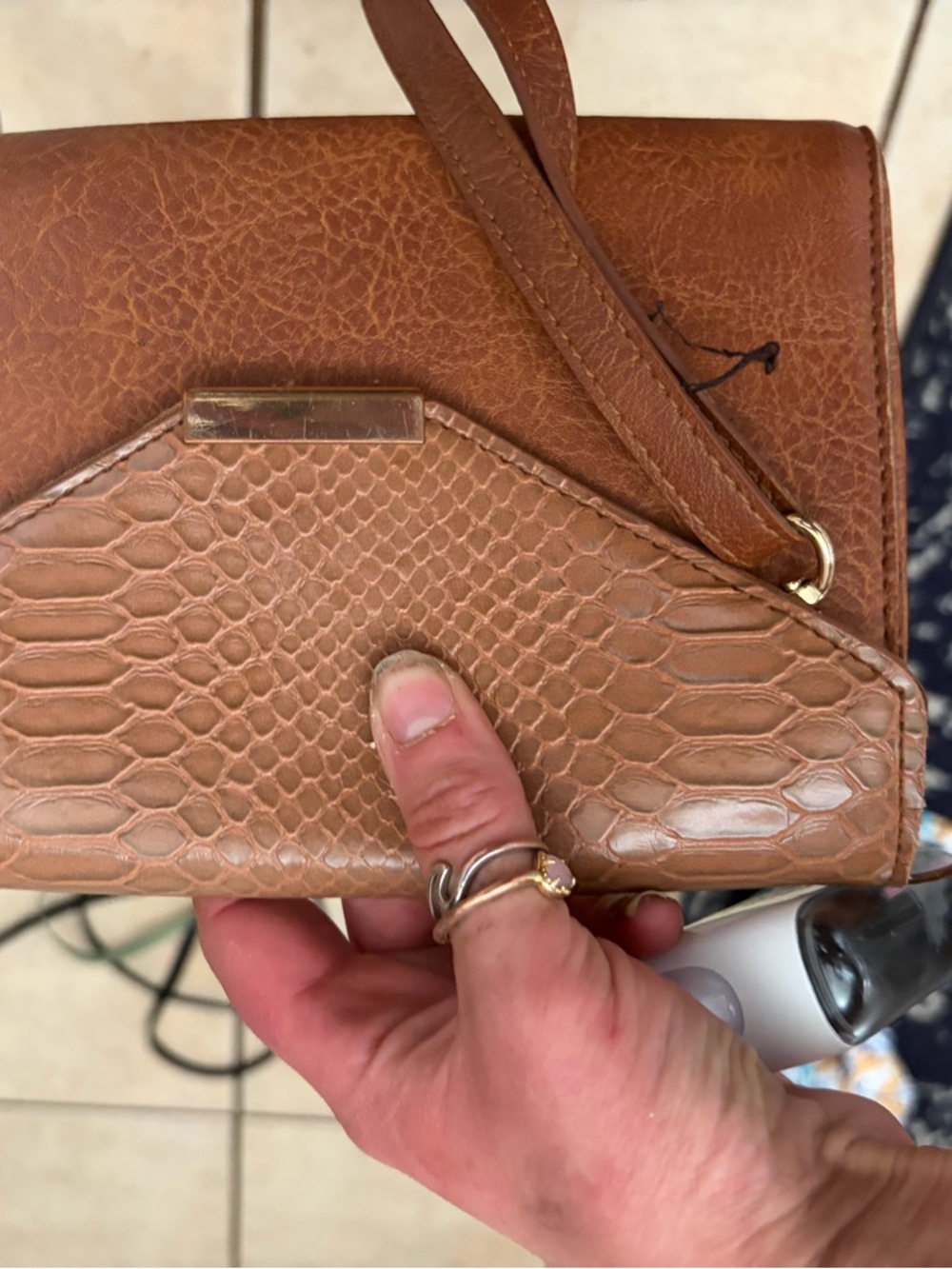 Crossbody bundle💰👜✅💕 - Picture 3 of 12